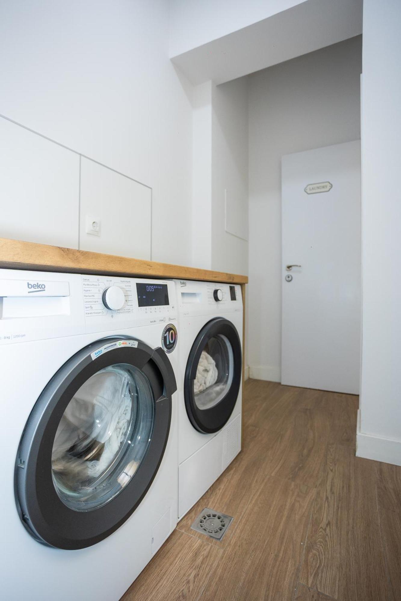 Chinitas Urban Apartments Малага Екстериор снимка
